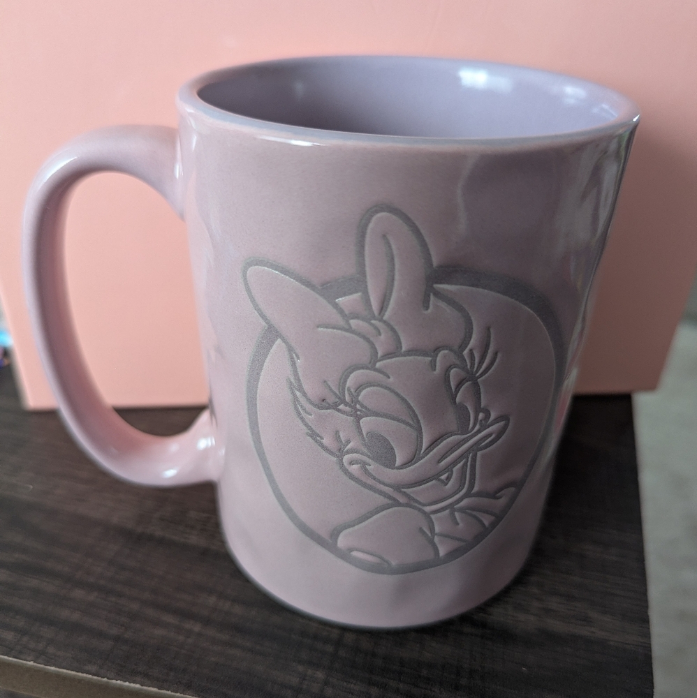 Daisy Duck Mug - Picture 3 of 4